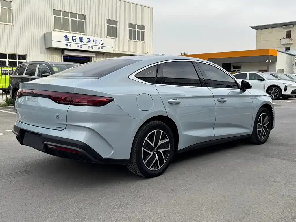 BYD Qin L — фото 5
