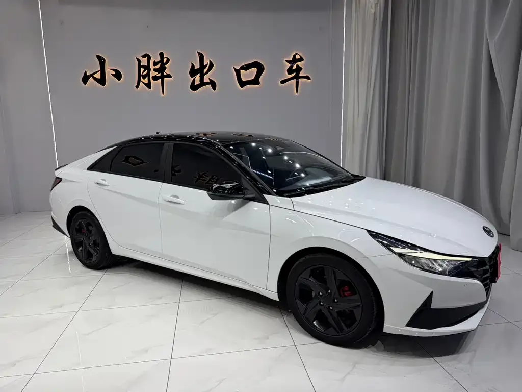 Hyundai Elantra — фото 2