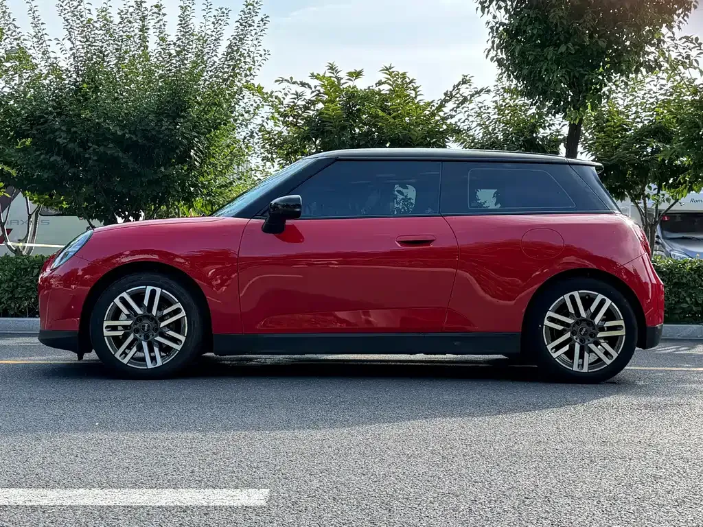 MINI Cooper EV — фото 10