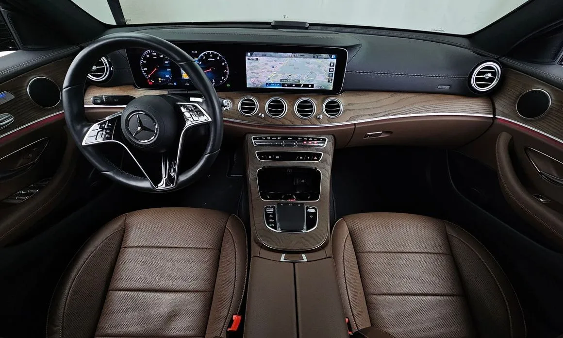 Mercedes-Benz E-Class — фото 10