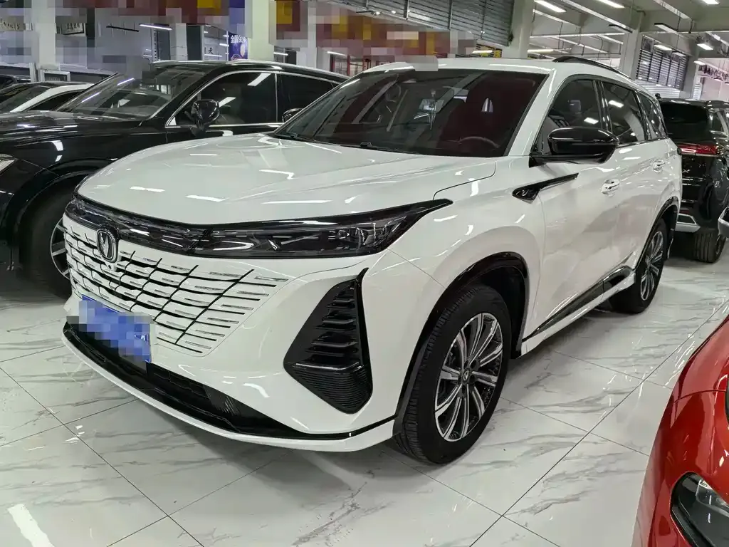 Changan CS75PLUS — фото 1