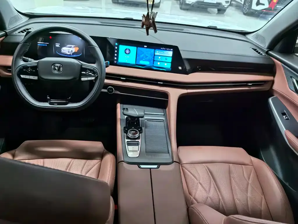 Changan CS75PLUS — фото 3