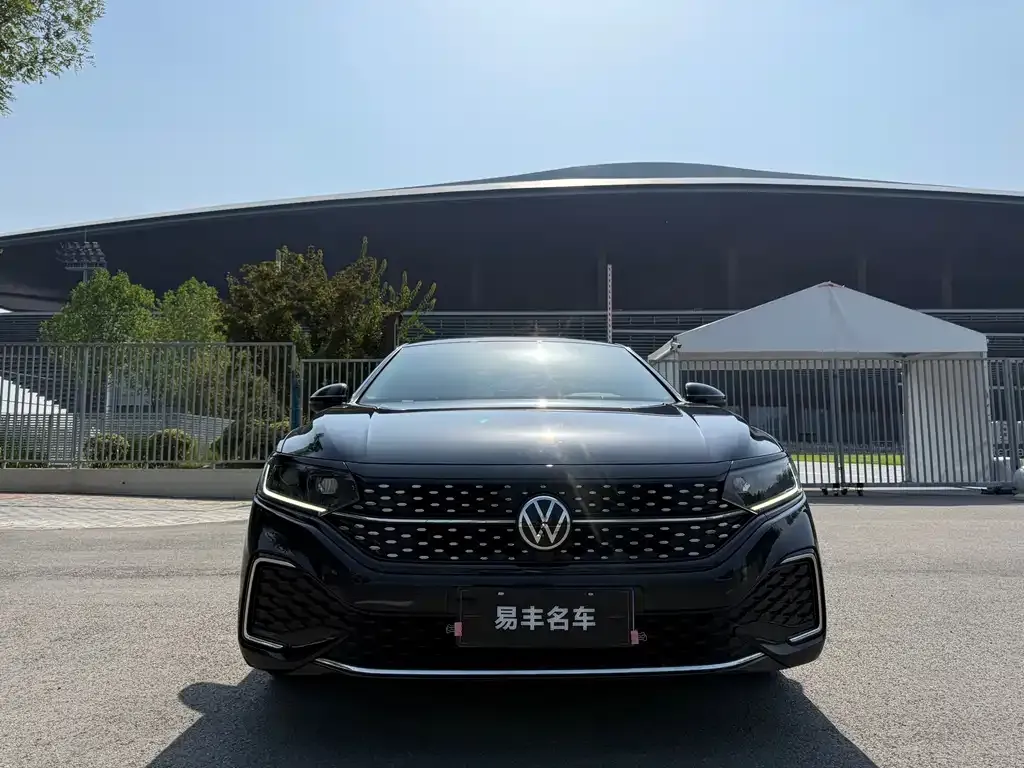Volkswagen Passat — фото 2