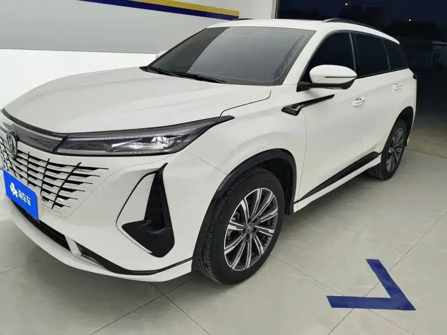 Changan CS75PLUS — фото 1