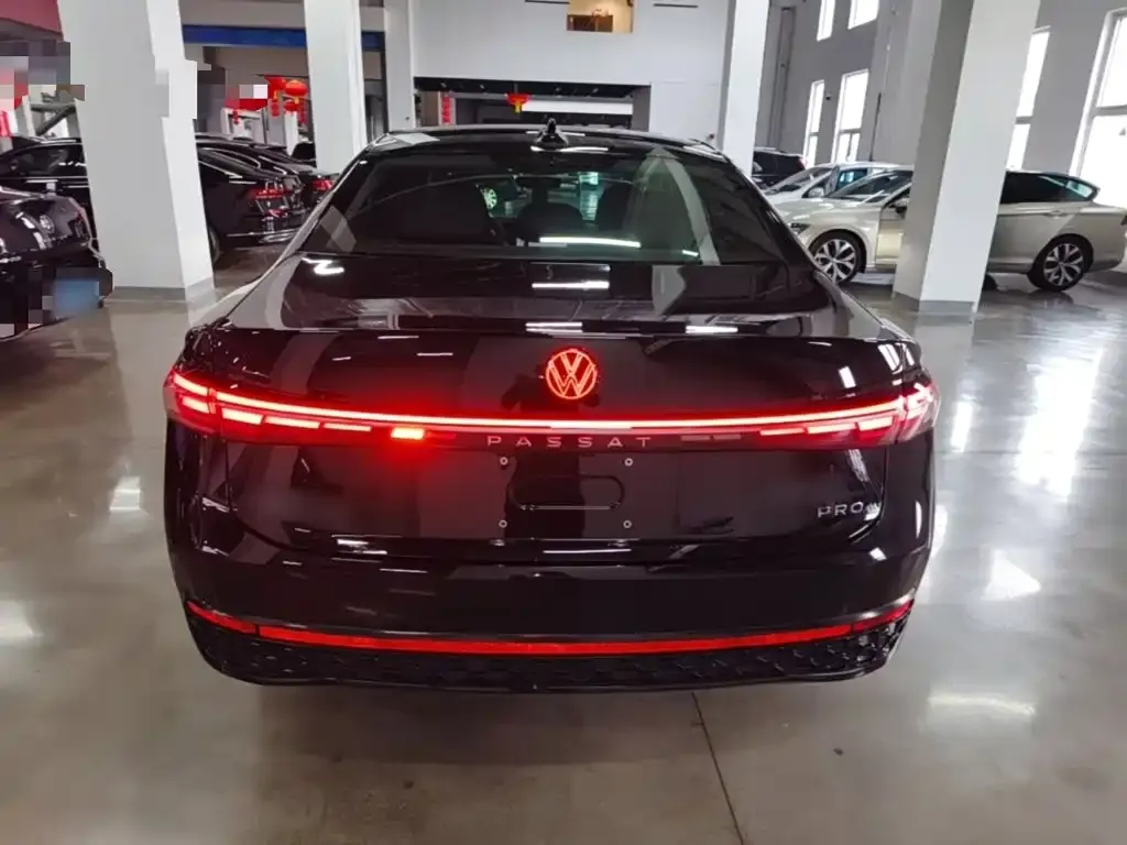 Volkswagen Passat — фото 6