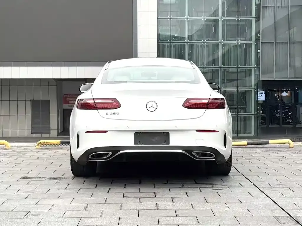 Mercedes-Benz E-Class (Import) — фото 7