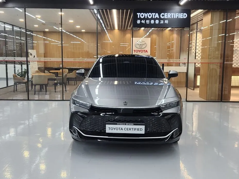Toyota Crown — фото 10