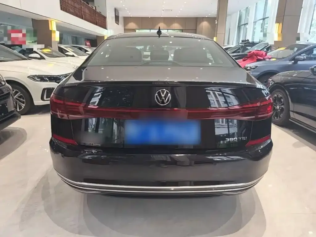 Volkswagen Passat — фото 8