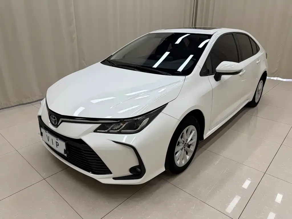 Toyota Corolla — фото 1