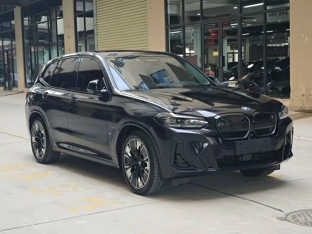 BMW iX3 — фото 4
