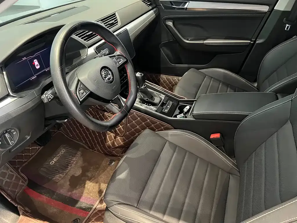 Skoda Superb — фото 6