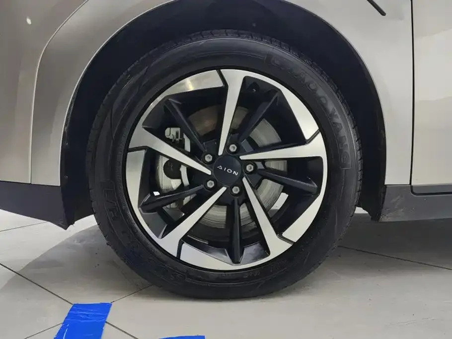 Aion Y — фото 2