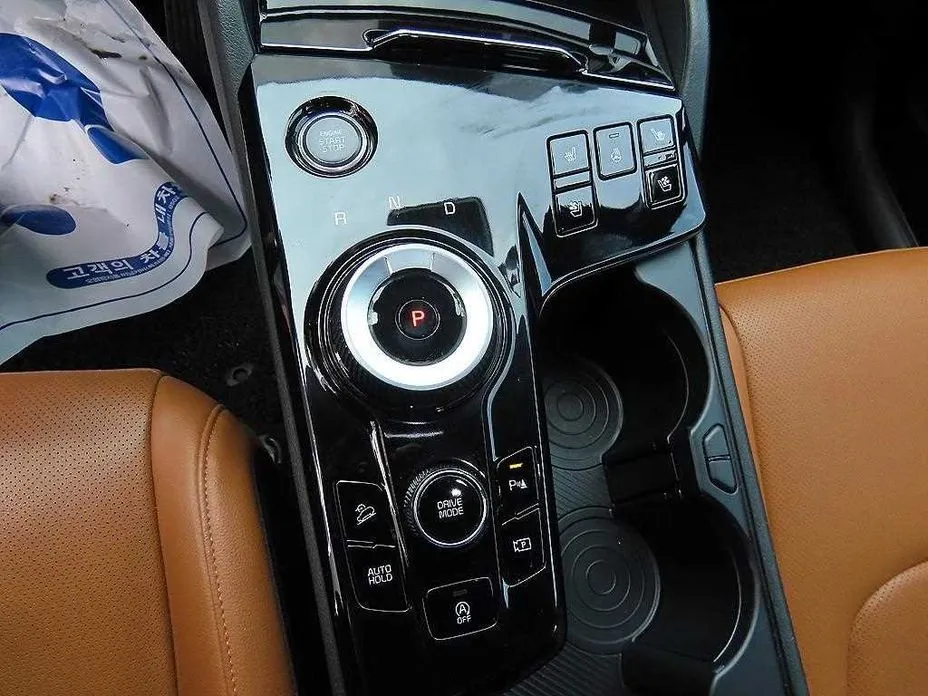 Kia Sportage — фото 8