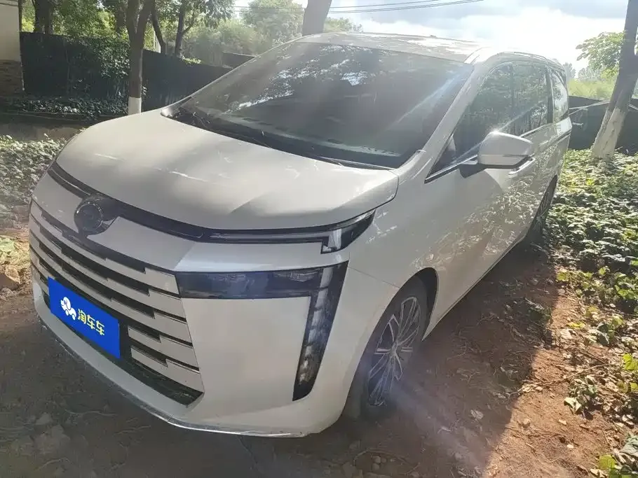 GAC Motor Trumpchi E8 — фото 1
