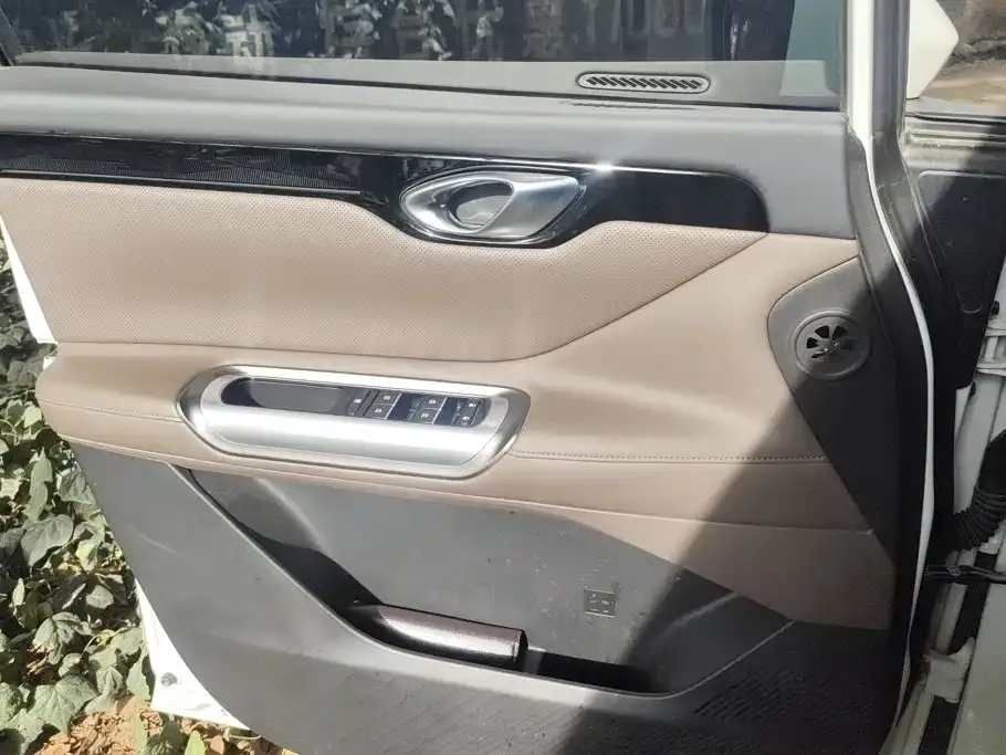 GAC Motor Trumpchi E8 — фото 4