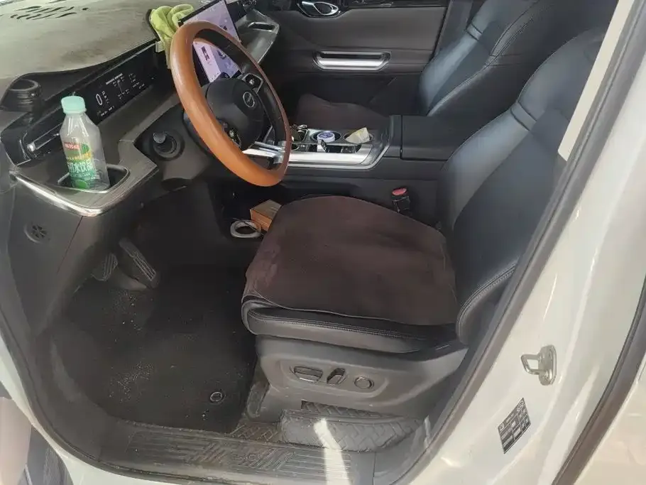 GAC Motor Trumpchi E8 — фото 2