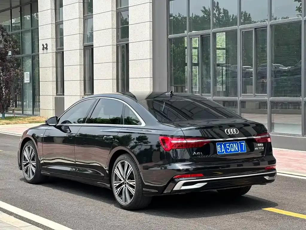 Audi A6L — фото 6