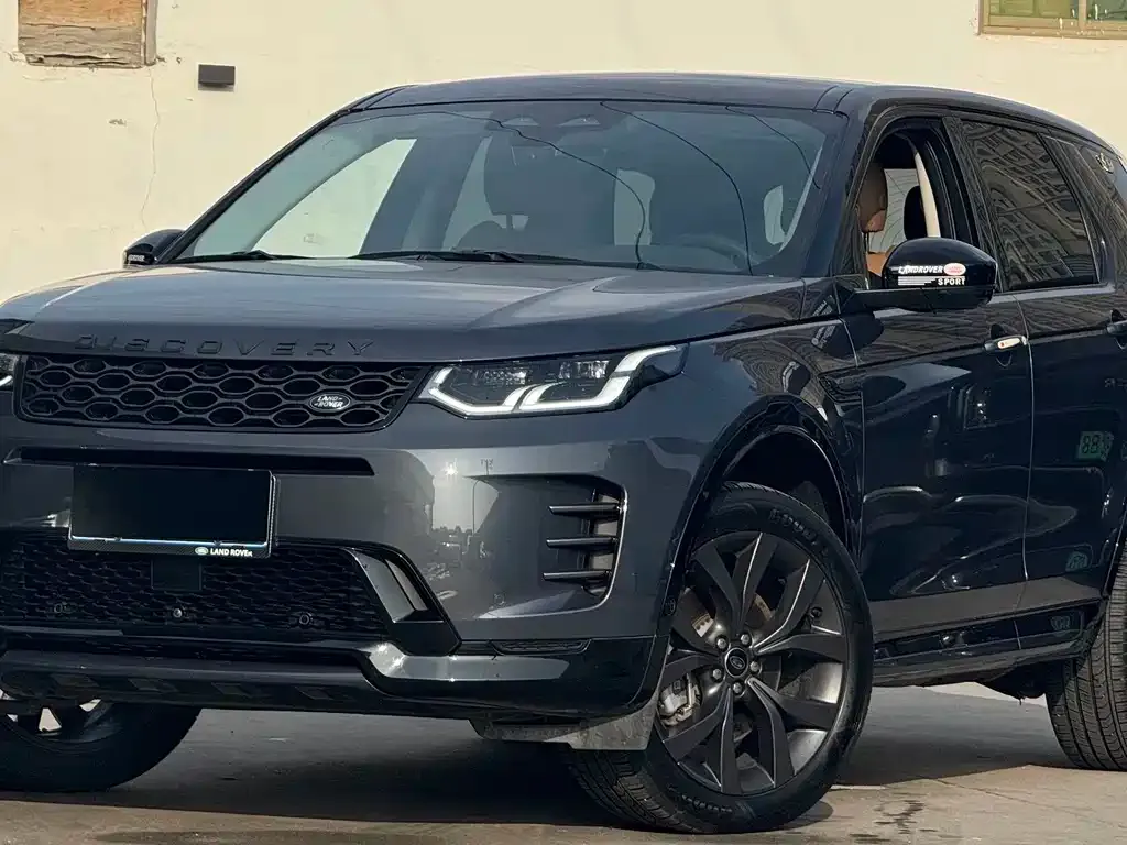 Land Rover Discovery Sport — фото 1
