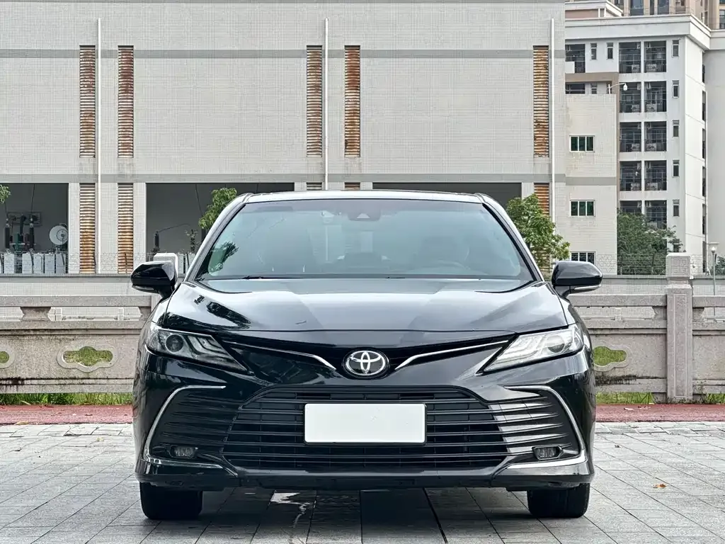 Toyota Camry — фото 7
