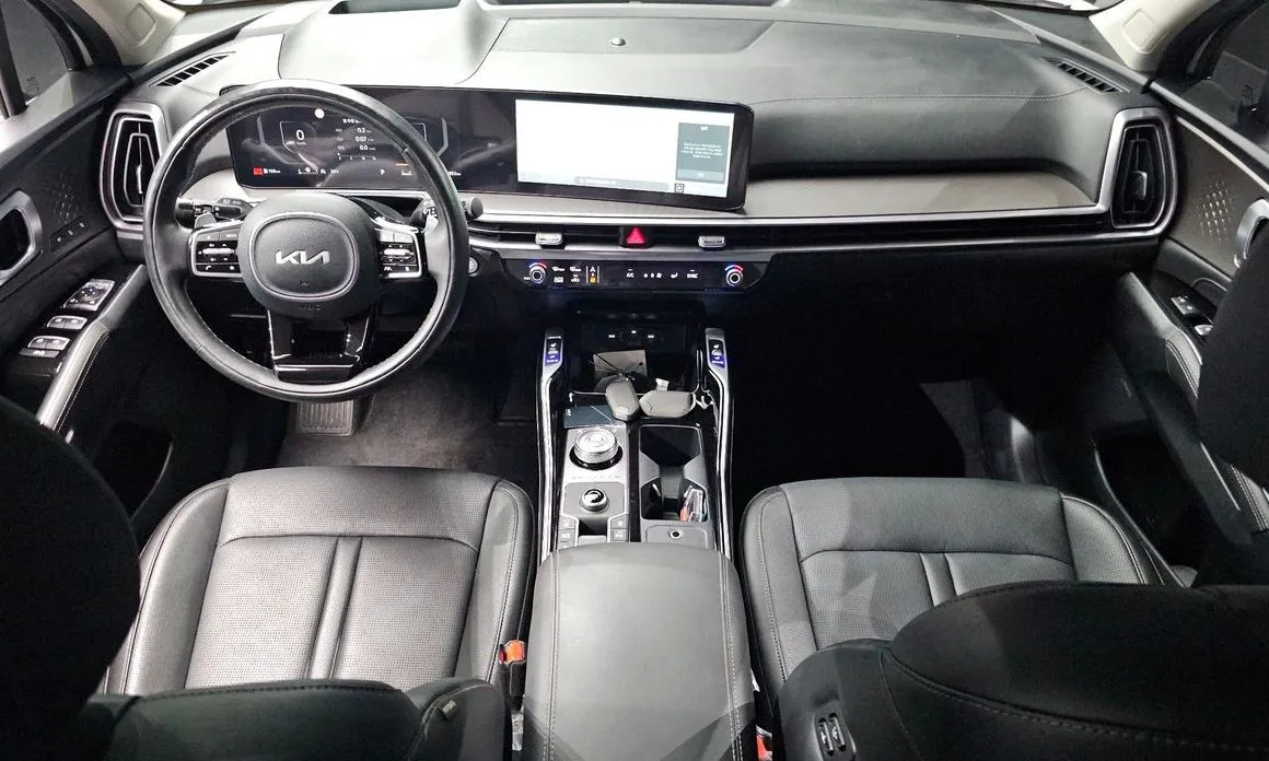 Kia Sorento — фото 6