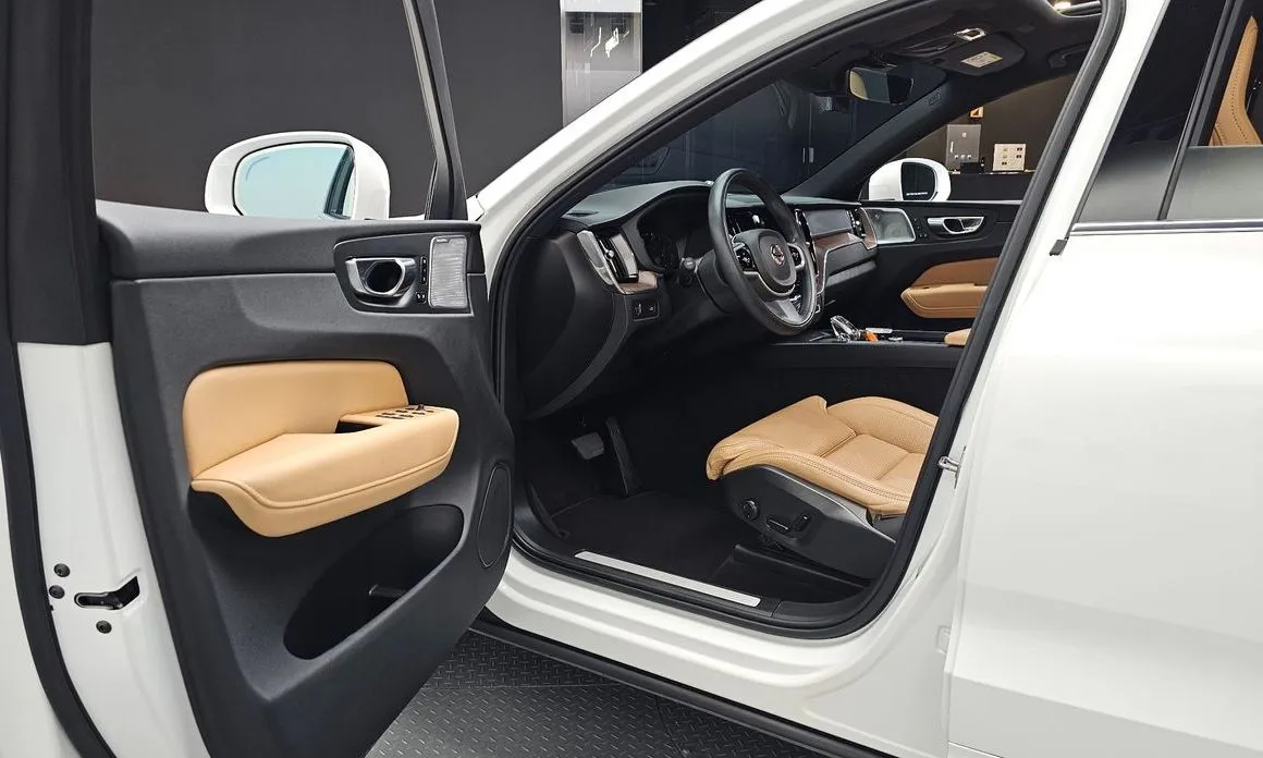 Volvo XC60 2021 из KR, фото 9
