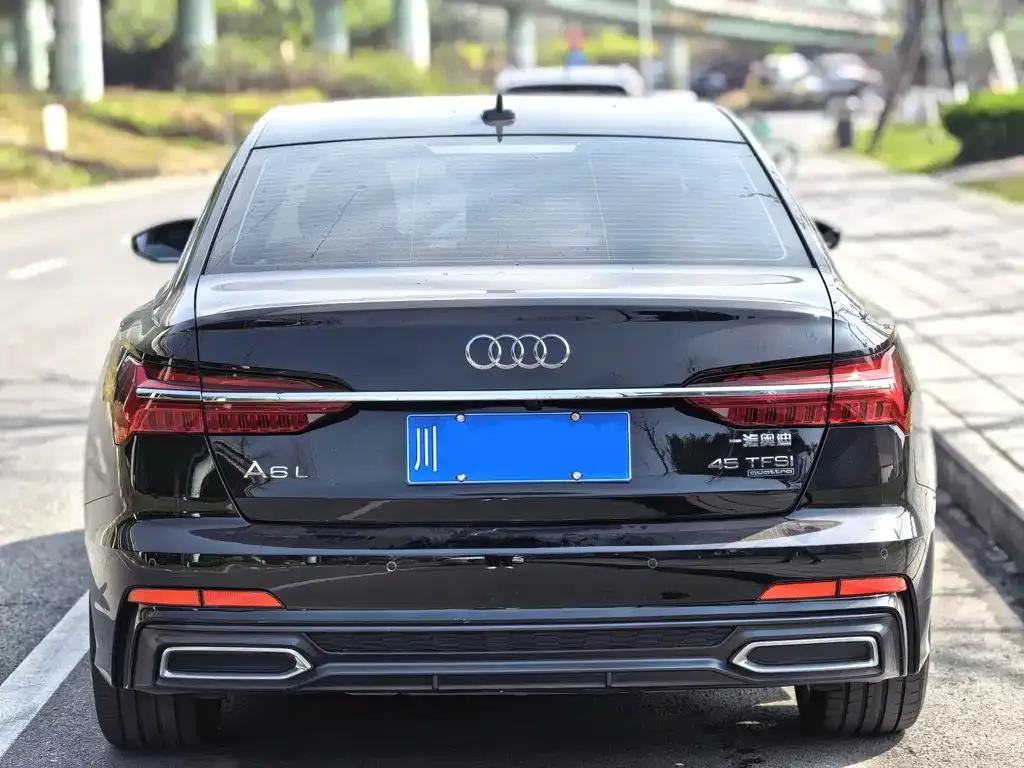 Audi A6L — фото 6