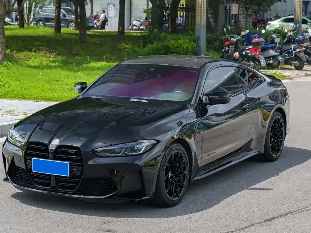 BMW M4 — фото 1