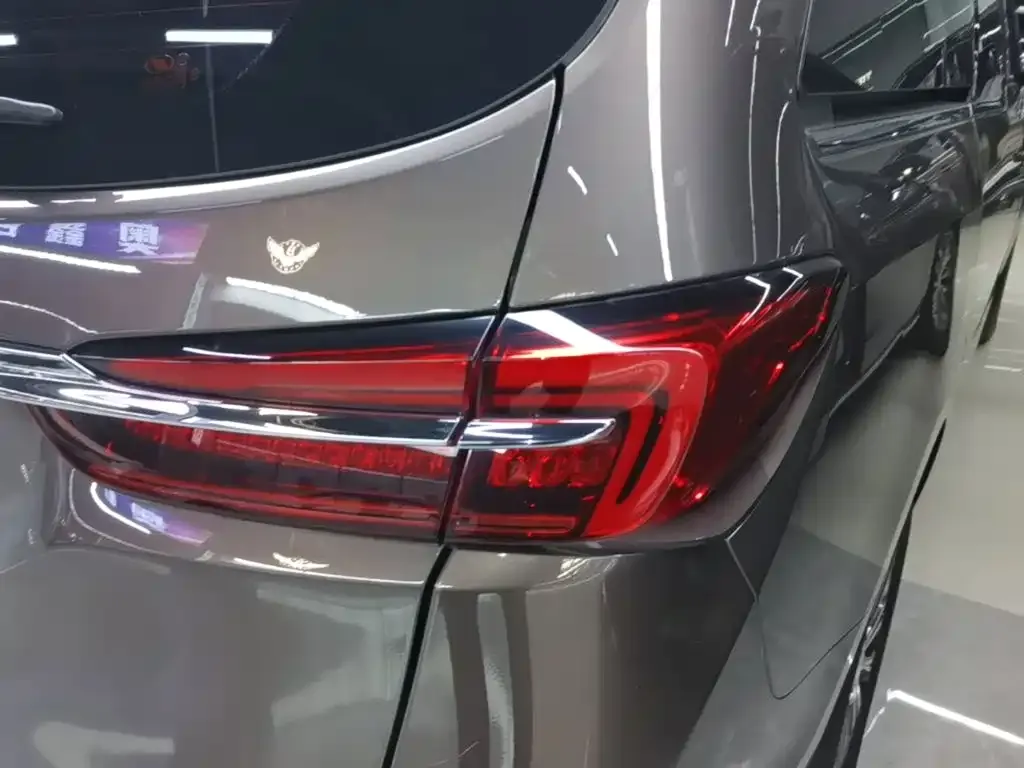 Buick GL8 2024 из CN, фото 9