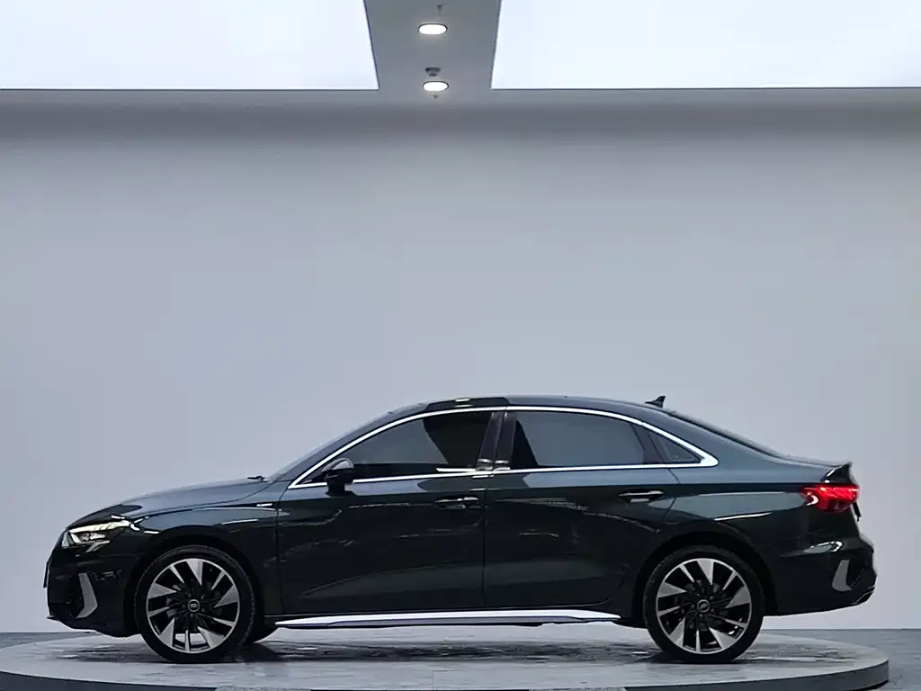 Audi A3 — фото 10