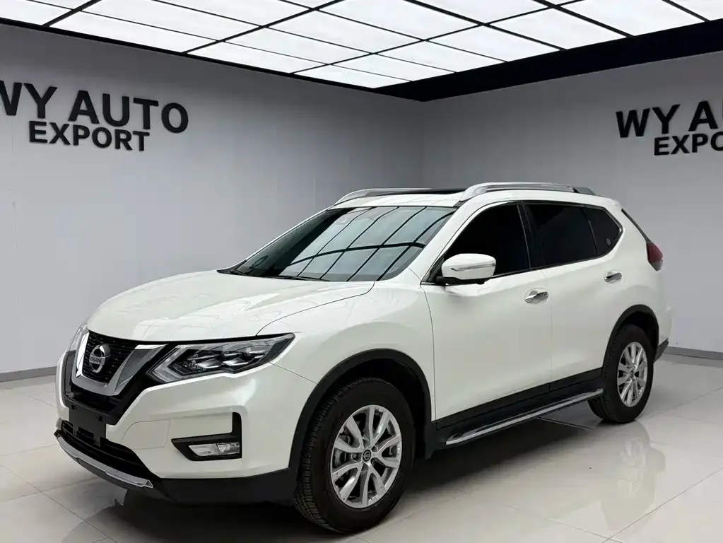 Nissan X-Trail — фото 1