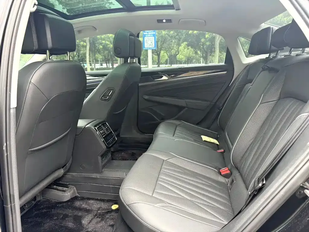 Volkswagen Passat — фото 2