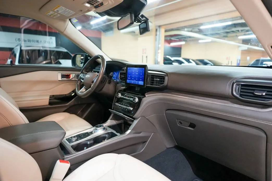 Ford Explorer 2021 из KR, фото 2