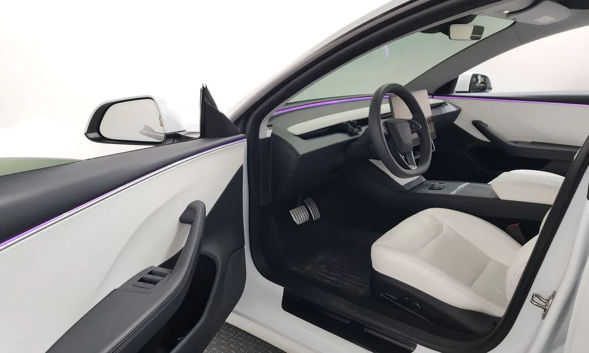 Tesla Model 3 — фото 9