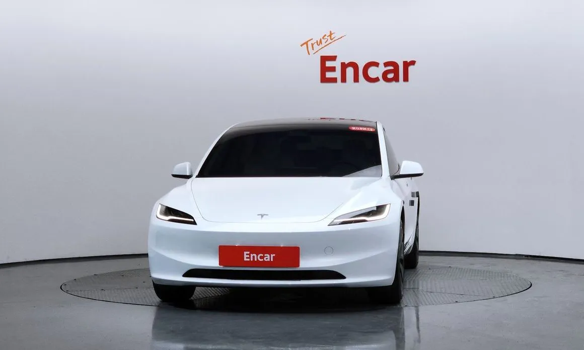 Tesla Model 3 — фото 4