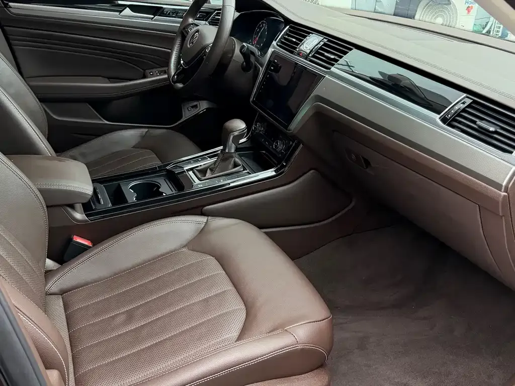 Volkswagen Phideon — фото 8