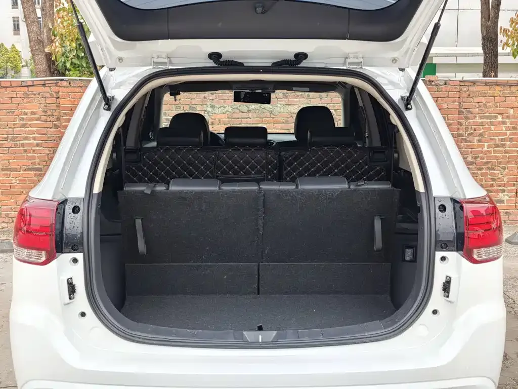 Mitsubishi Outlander — фото 10