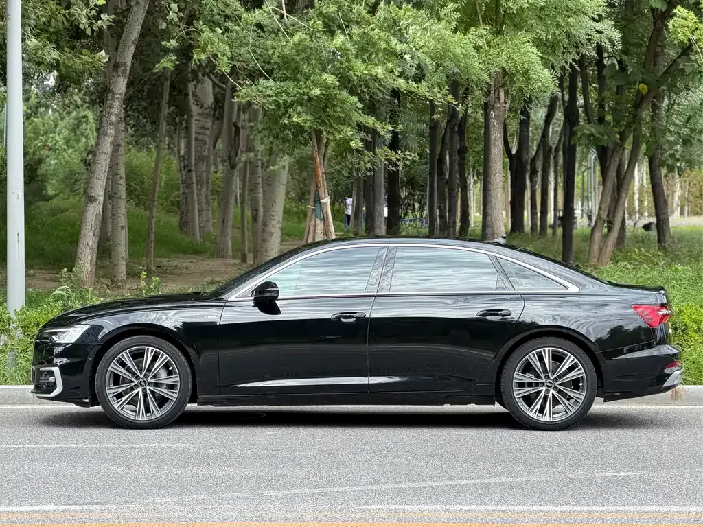 Audi A6L — фото 10