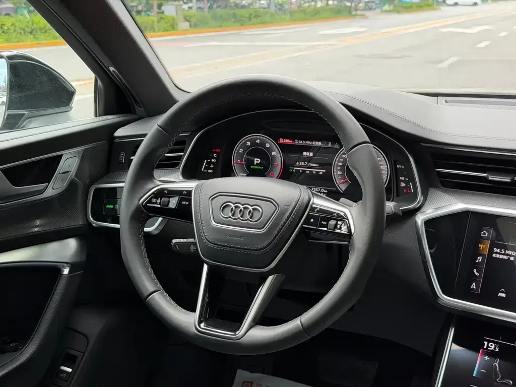 Audi A6L — фото 4