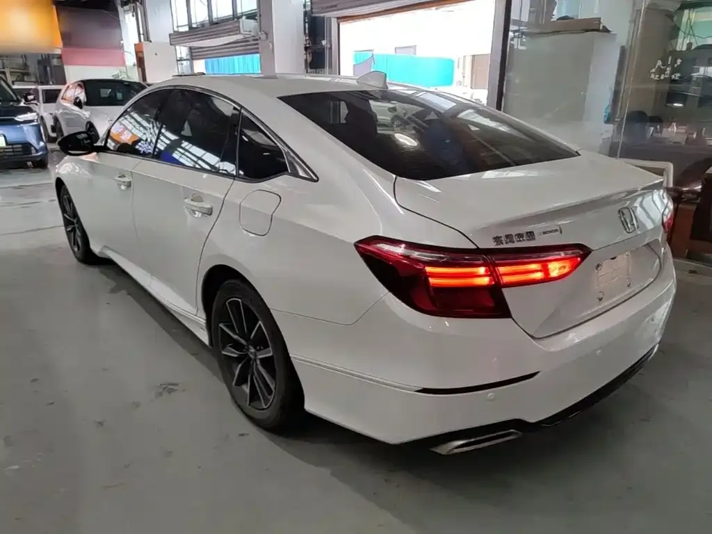 Honda Inspire — фото 10
