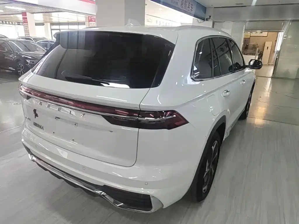 Geely Xingyue L — фото 9