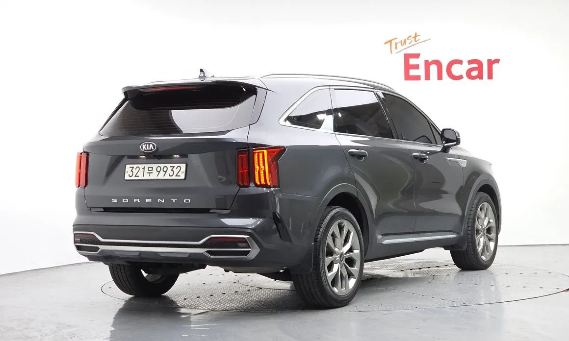 Kia Sorento — фото 4