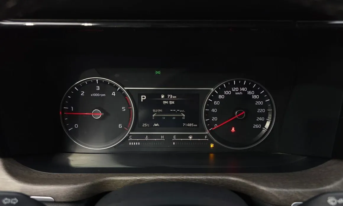 Kia Sorento — фото 5