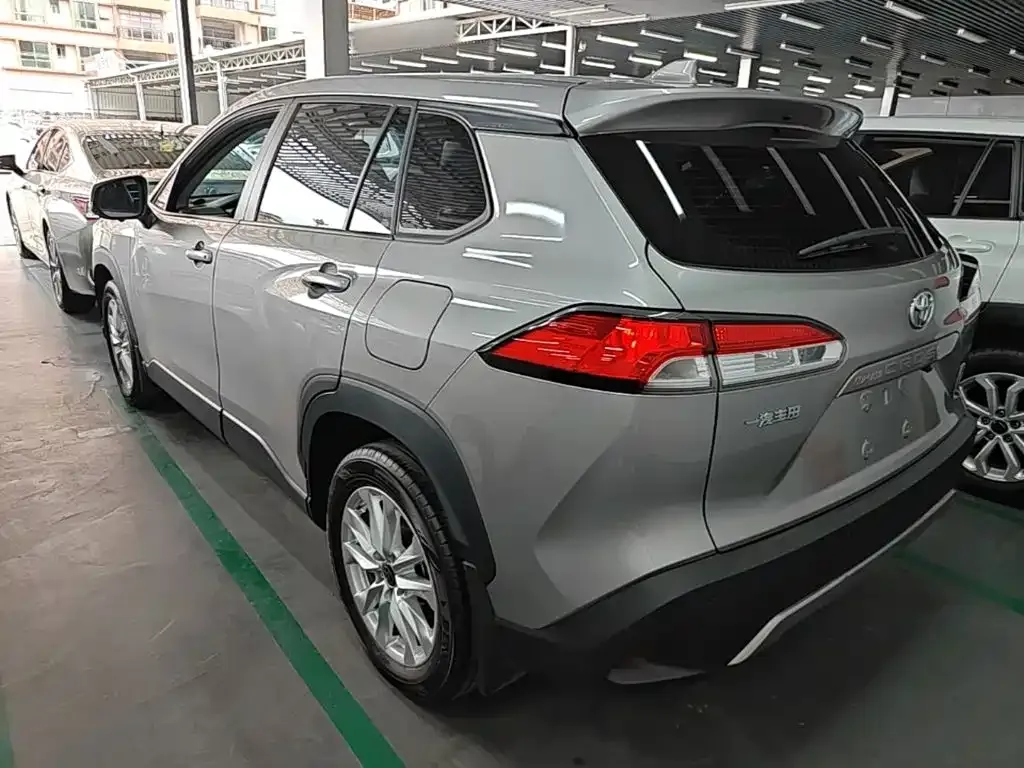 Toyota Corolla Cross — фото 10