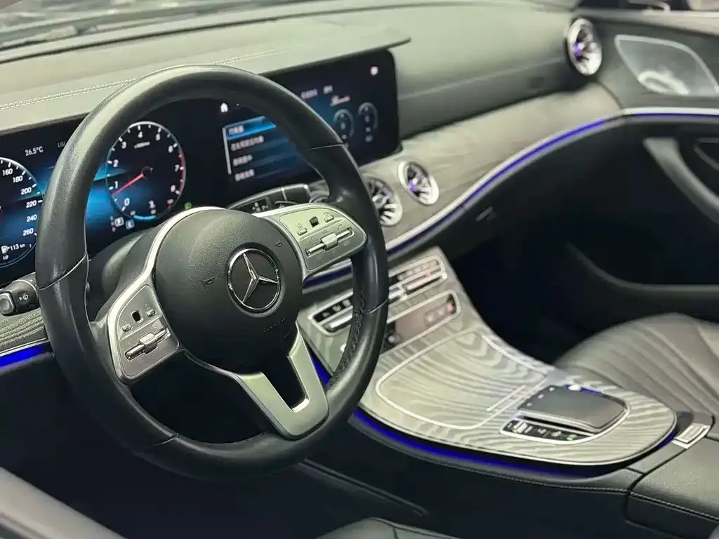 Mercedes-Benz CLS — фото 4