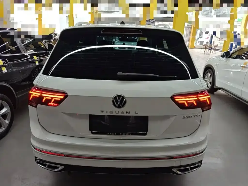 Volkswagen Tiguan L — фото 4
