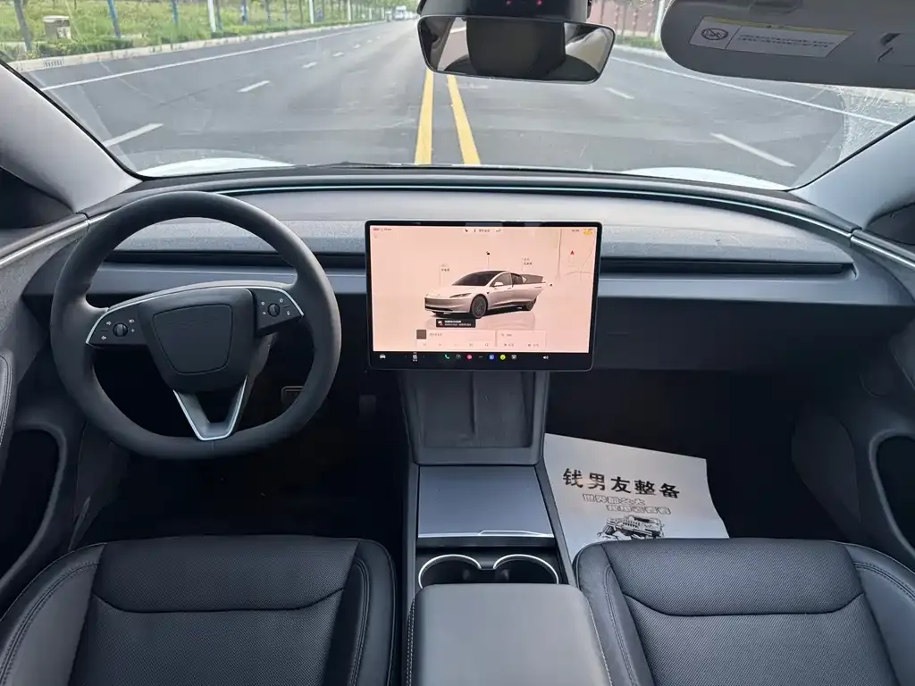 Tesla Model 3 — фото 4