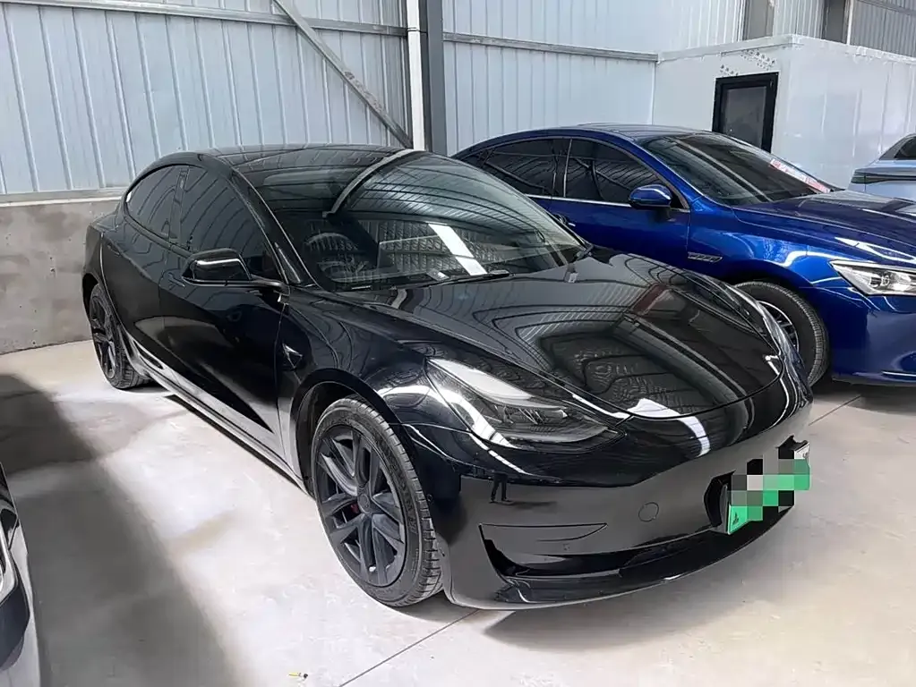Tesla Model 3 — фото 4