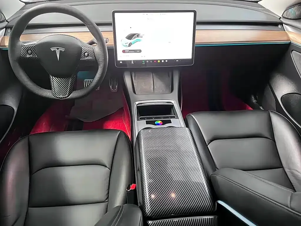 Tesla Model 3 — фото 9