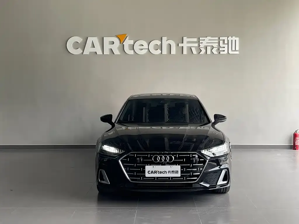 Audi A7L — фото 2