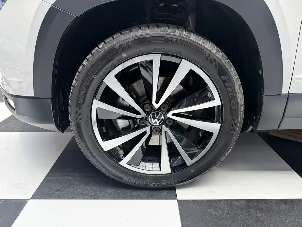 Volkswagen Tharu — фото 10